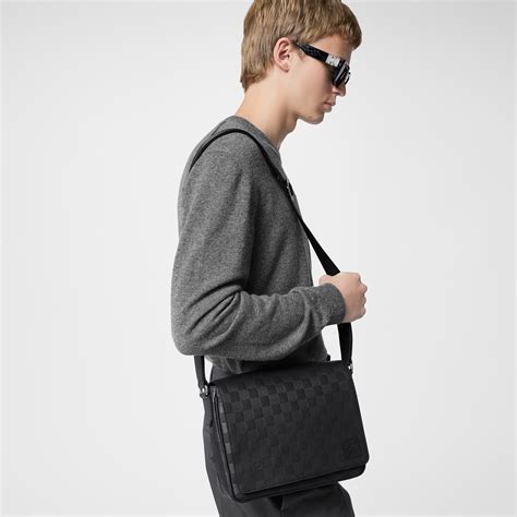 borsone louis vuitton uomo 2015|Borsa messenger District Tela Damier Graphite .